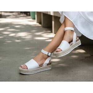 Cushion Aire Lane Espadrille Platform Sandals - White 6.5